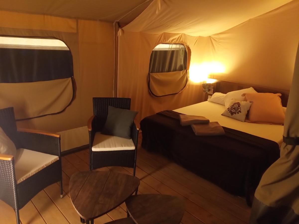 Vallon-Pont-dʼArc Prehistoric Lodge - Adult Only מראה חיצוני תמונה