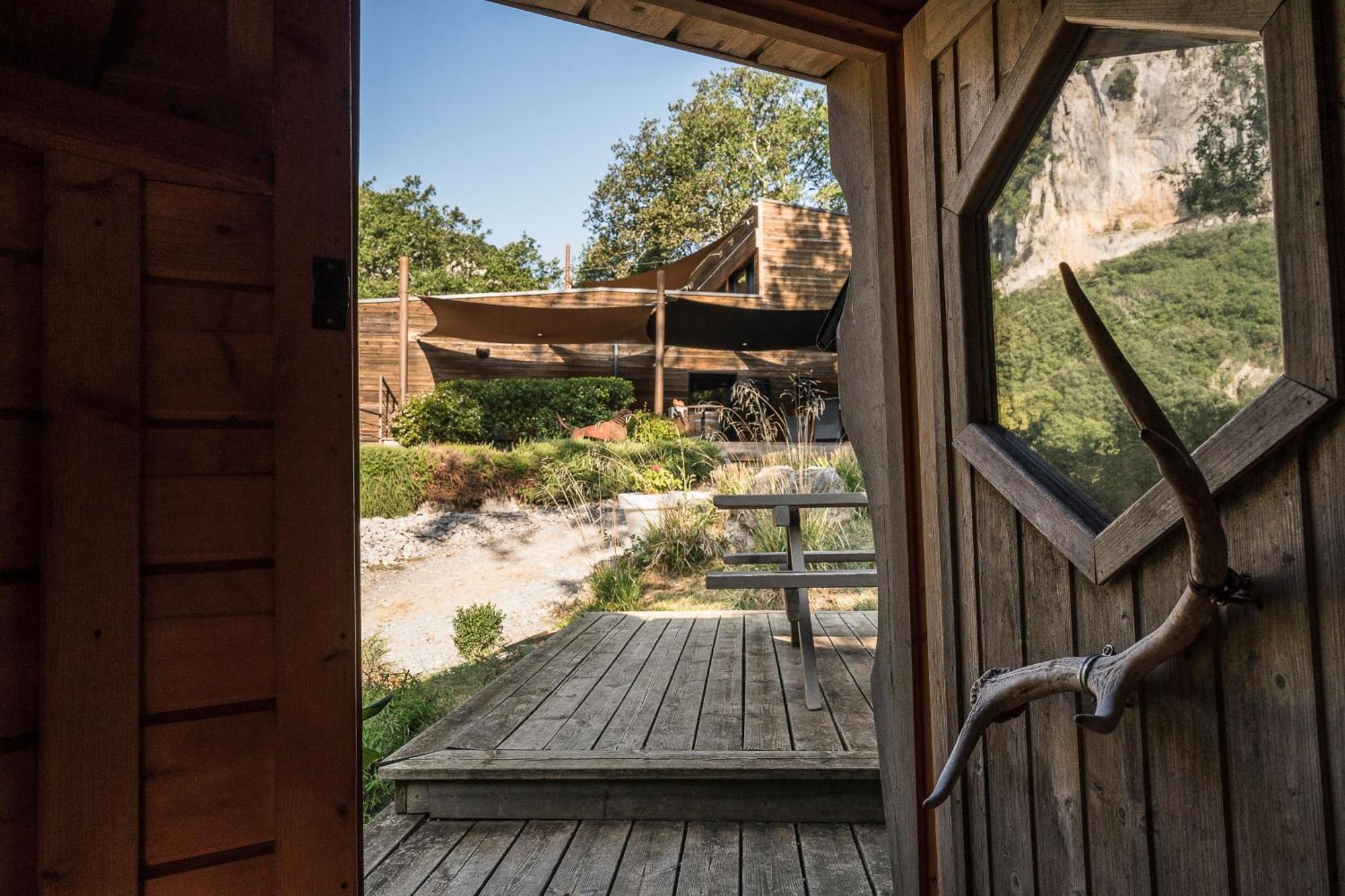 Vallon-Pont-dʼArc Prehistoric Lodge - Adult Only מראה חיצוני תמונה