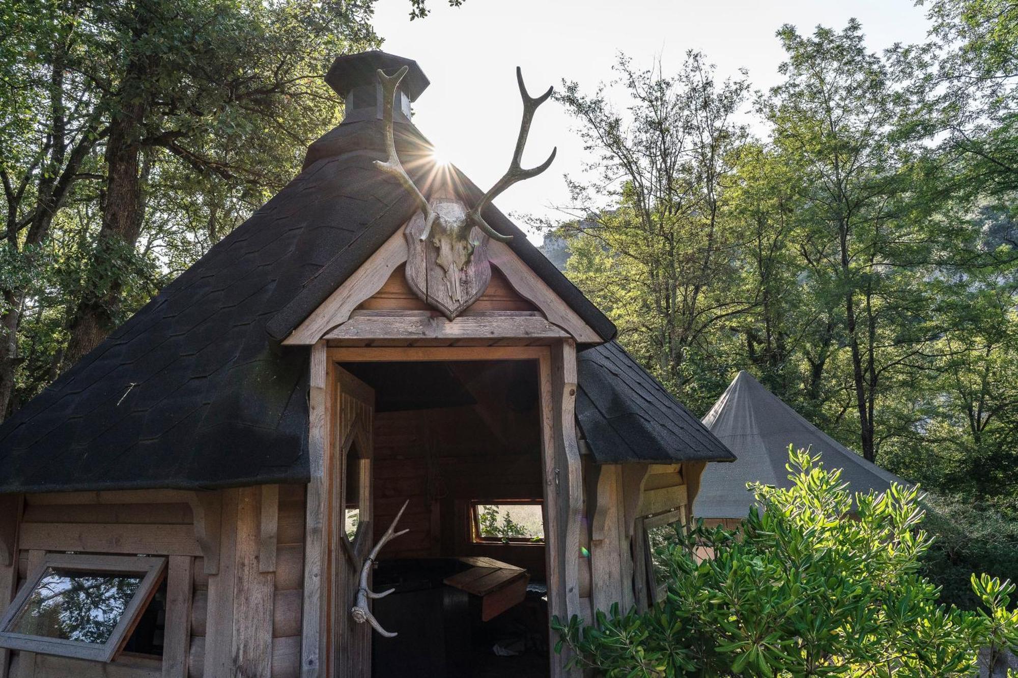 Vallon-Pont-dʼArc Prehistoric Lodge - Adult Only מראה חיצוני תמונה