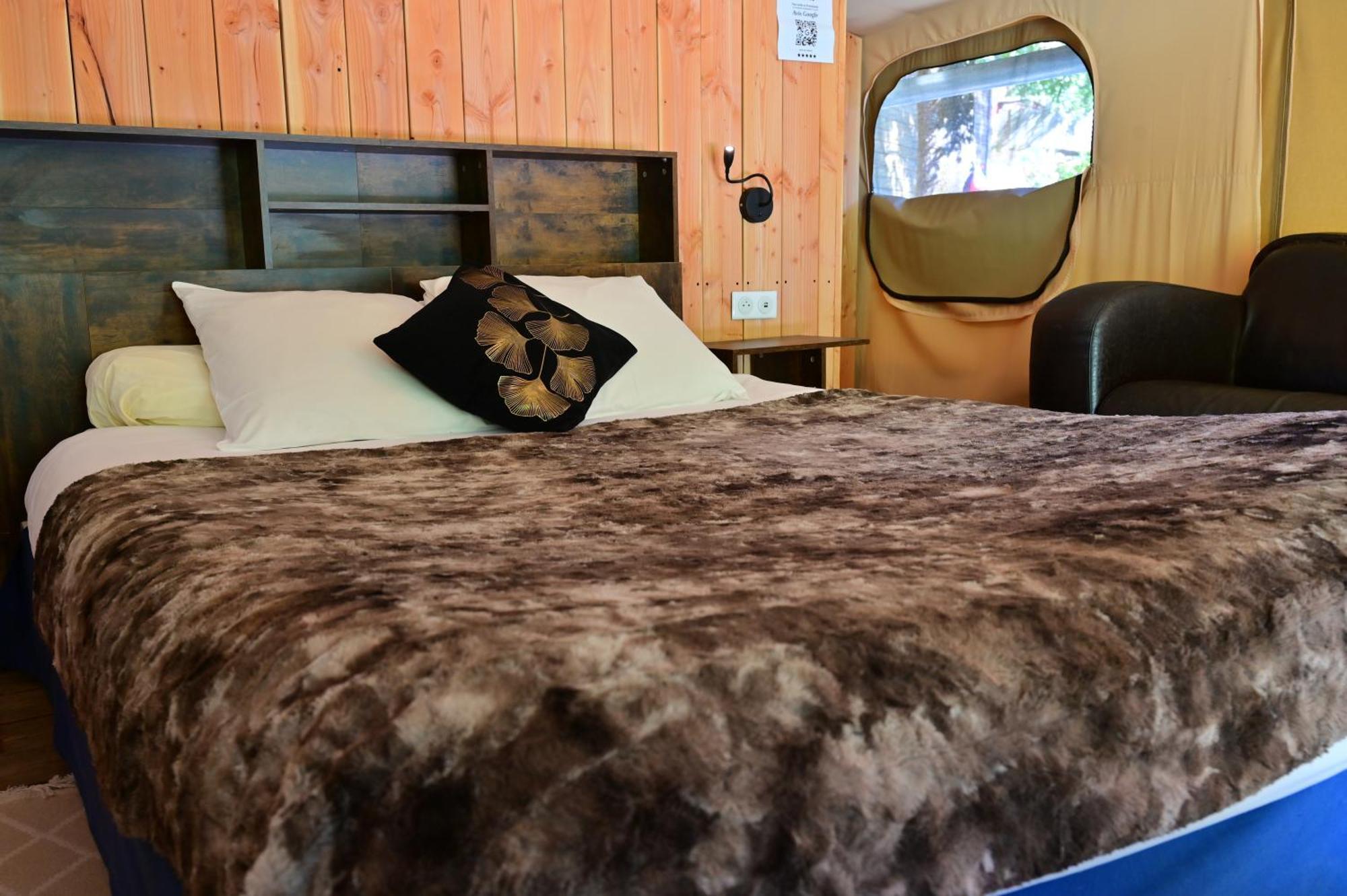 Vallon-Pont-dʼArc Prehistoric Lodge - Adult Only מראה חיצוני תמונה